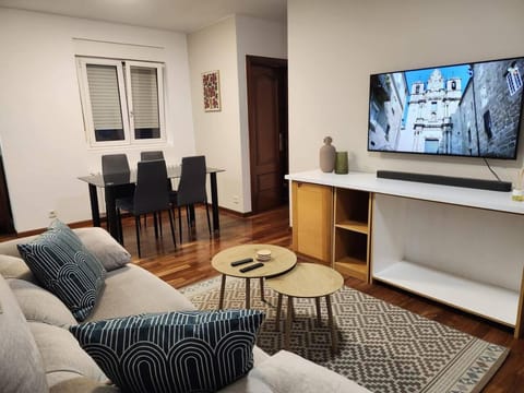 Communal lounge/ TV room, Evening entertainment