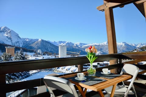 Hostdomus - Royal View Apartment in Sestriere