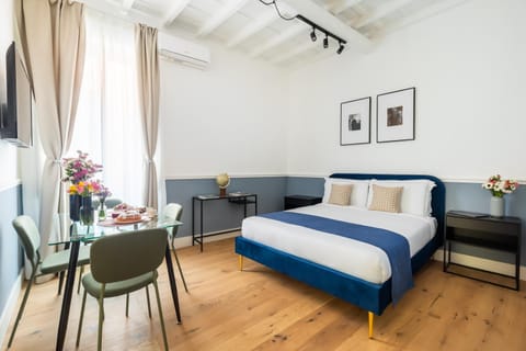 Living room, Photo of the whole room