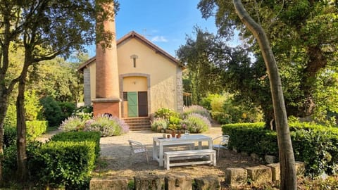Property building, Garden