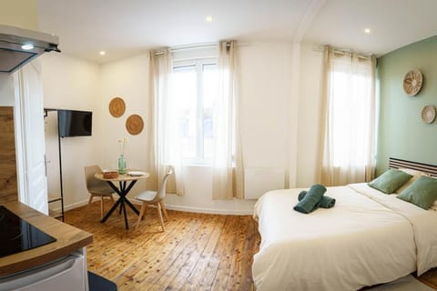 TV and multimedia, Photo of the whole room