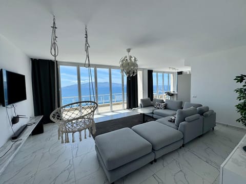 Penthouse Paulina Apartment in Sarandë