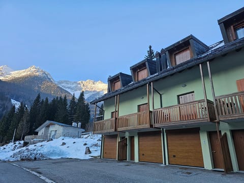 Property building, Nearby landmark