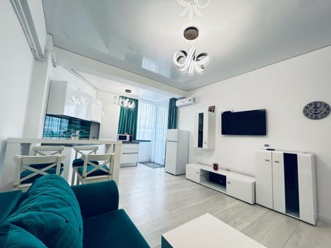 TV and multimedia, Kitchen or kitchenette, Living room