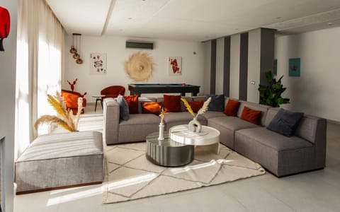 Communal lounge/ TV room