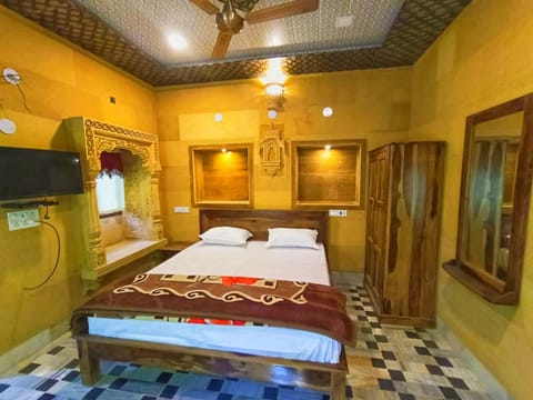 Bed, TV and multimedia, Photo of the whole room, Bedroom, wardrobe