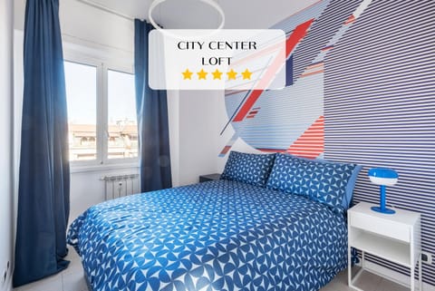 Bed, Photo of the whole room, Bedroom, Text overlay