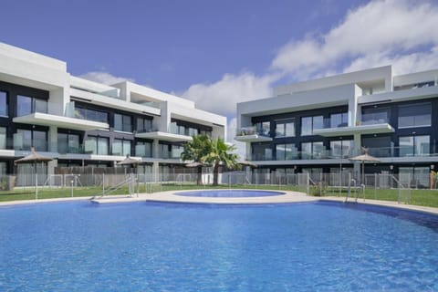 Property building, Swimming pool