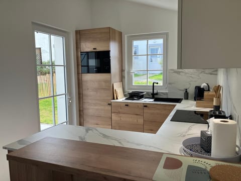 Maison neuve à Le Palais avec WIFI, proche plage - FR-1-418-266 House in Brittany