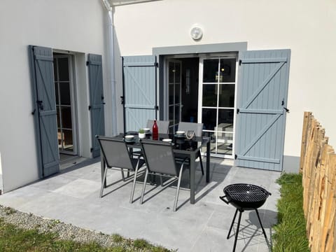 Maison neuve à Le Palais avec WIFI, proche plage - FR-1-418-266 House in Brittany