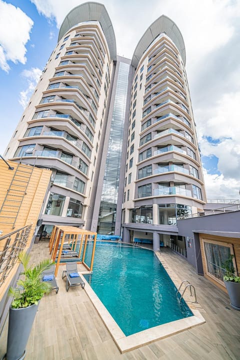 Property building, Day, Pool view, Swimming pool