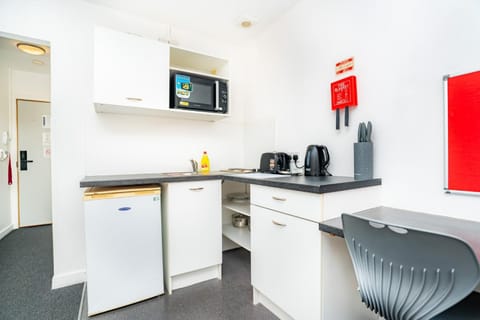 Modern & Cosy Central Coventry Budget Studio Apartment in Coventry