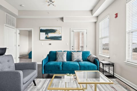 Ziva Luxe 2BR 2BA Near DT Indy Apartment in Indiana