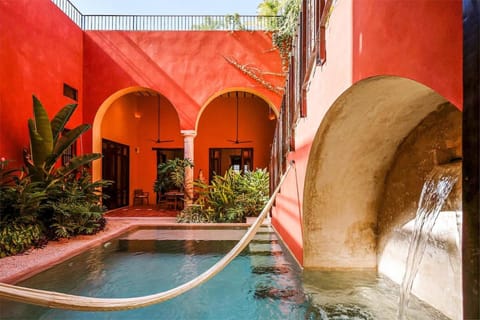 Property building, Day, Pool view, Swimming pool