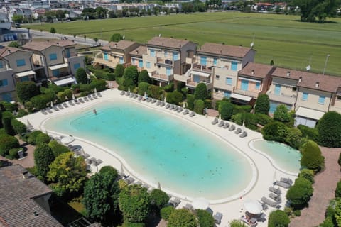 Bird's eye view, Swimming pool