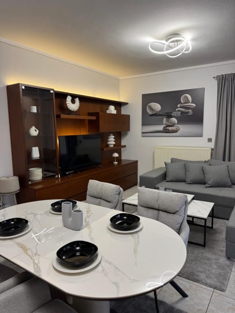 Living room, Dining area