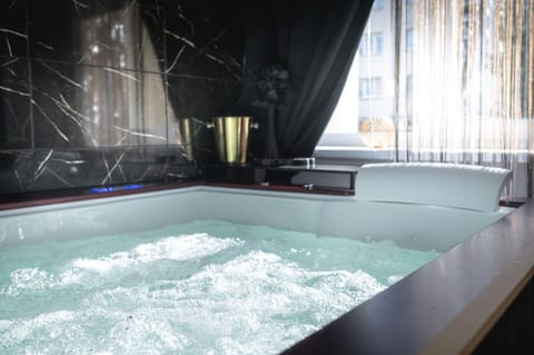 Euforia - Jacuzzi apartment Ukmergė Apartment in Vilnius County, Lithuania