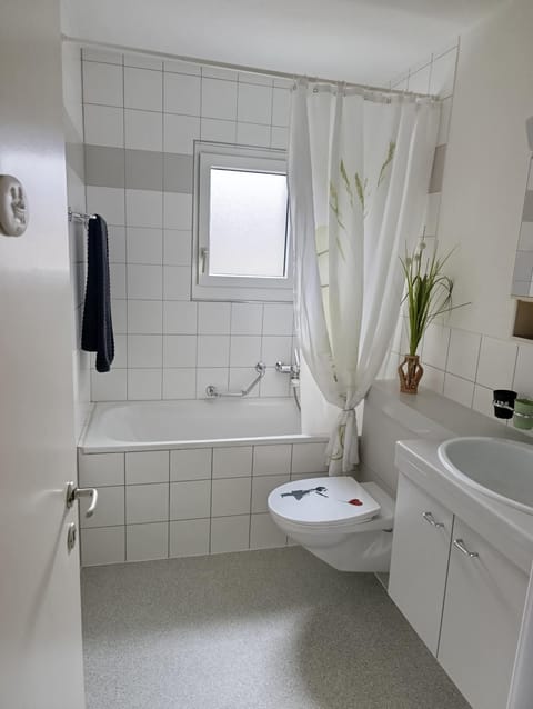 Bathroom, hair dryier, towels