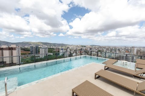 Day, Swimming pool
