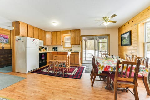 Near Lake Huron Secluded Goetzville Cabin with Deck Cabin in Michigan