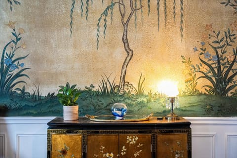 Decorative detail, Dining area