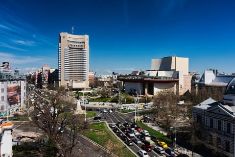 Day, Neighbourhood, Bird's eye view, View (from property/room), View (from property/room), City view, City view, Landmark view, Landmark view, Street view, Location