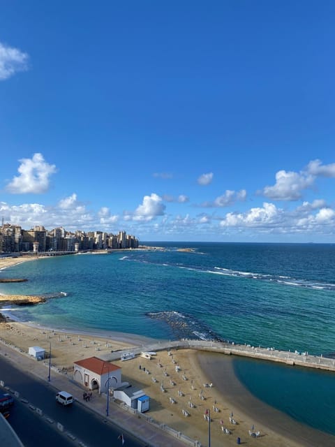 City view, Sea view