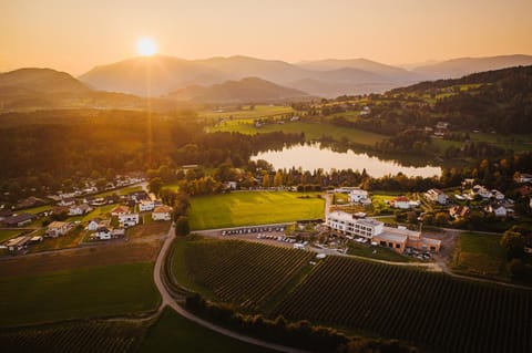 Property building, Restaurant/places to eat, Lake view, Seasons, Time of day