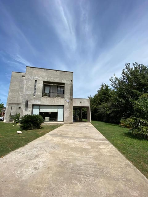 Property building, Lobby or reception, pet friendly