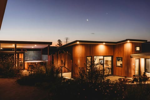 Property building, Night, Hot Tub, Sauna
