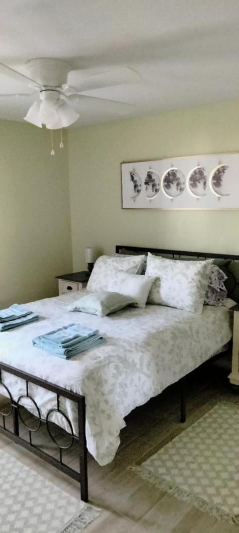 New 2 Bedroom-2 Bath Condo Central Grand Strand Apartment in Surfside Beach