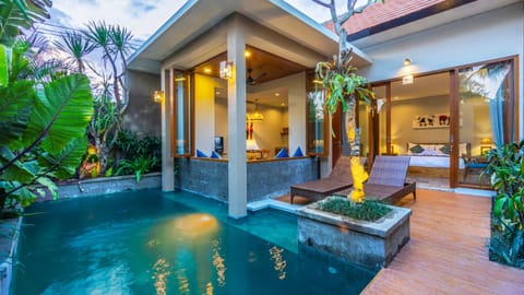Property building, Garden, Garden view, Swimming pool, Swimming pool, sunbed