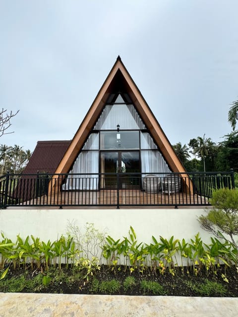 Property building, Day, Garden