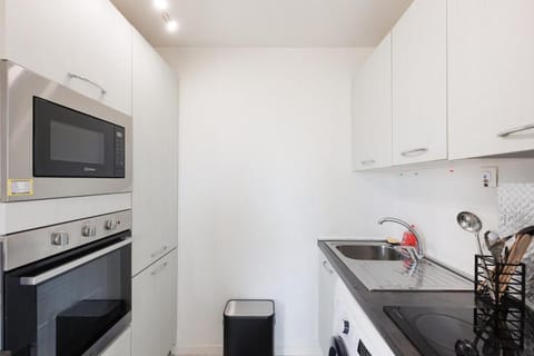 Cannes Beach - Vue Mer-Plage-Piscine-Clim-Wifi Apartment in Cannes