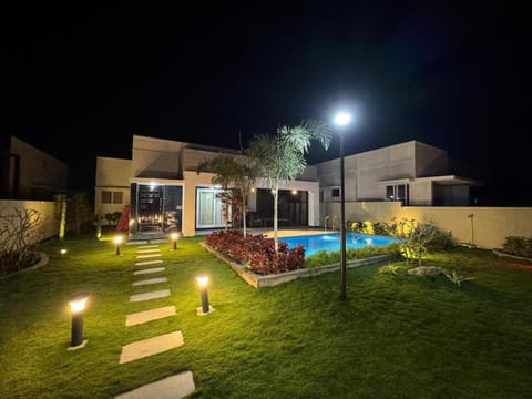 Night, Garden view, Swimming pool