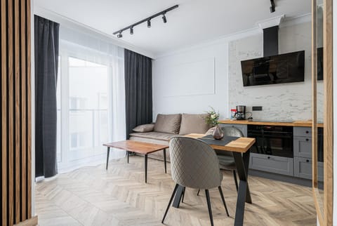 Kitchen or kitchenette, Seating area