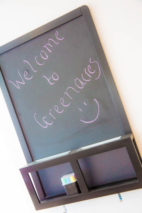 Greenacres Bungalow 2 Bedroom Sleeps 4 Near Town Centre House in Merthyr Tydfil