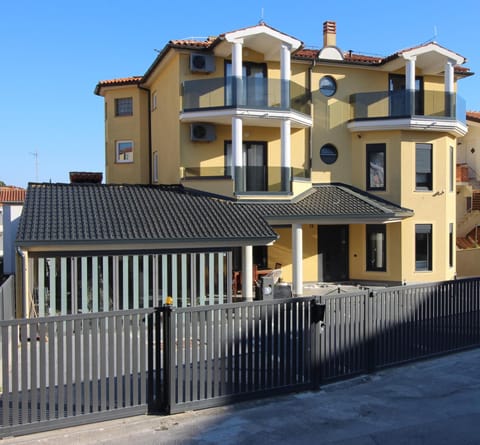 Property building, BBQ facilities