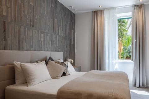 Bedroom, Garden view