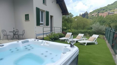 Property building, Garden, Garden view, Swimming pool