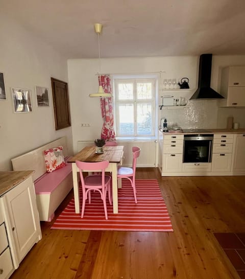Kitchen or kitchenette, Dining area, oven, stove, toaster