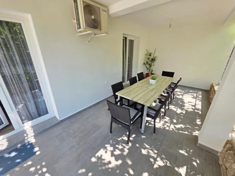 Patio, Balcony/Terrace, Seating area