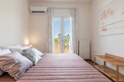 Bed, Bedroom, air conditioner