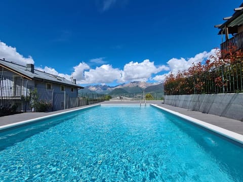 Mountain view, Swimming pool, Swimming pool