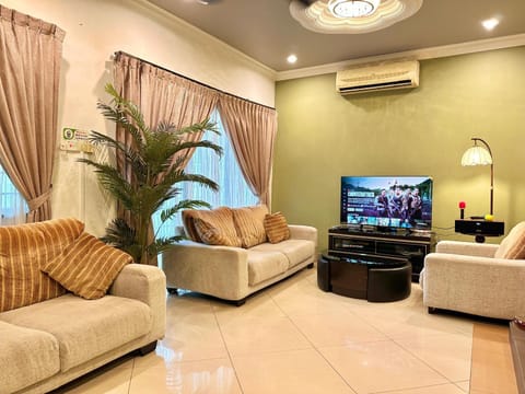 TV and multimedia, Living room, Evening entertainment, air conditioner
