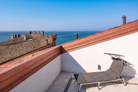 Lakeview Apartment Cristina Apartment in Lazise