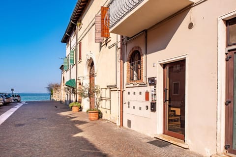 Lakeview Apartment Cristina Apartment in Lazise