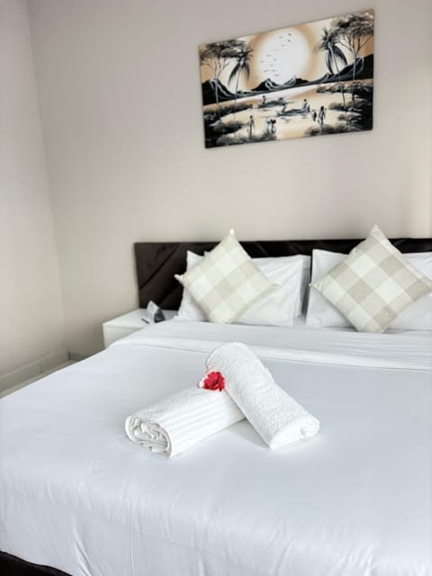 Bed, Bedroom, towels