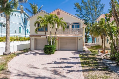 Dolphin Watch home House in Anna Maria Island