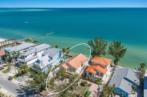 Dolphin Watch home House in Anna Maria Island